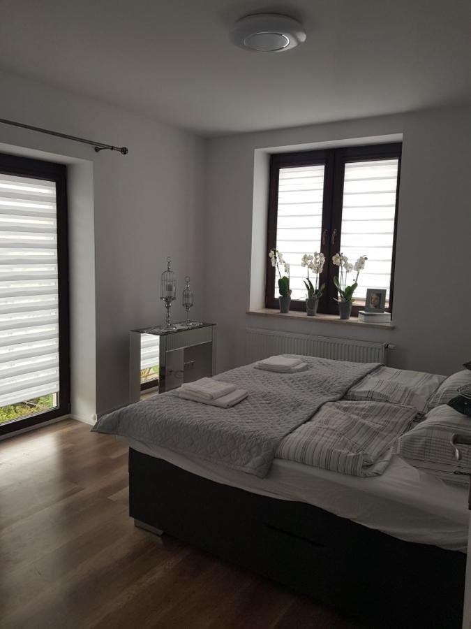 גורז'וב ווילקופולסקי Apartament Na Warszawskiej מראה חיצוני תמונה